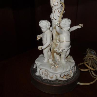 LOT 163. PAIR OF VINTAGE CHERUB LAMPS
