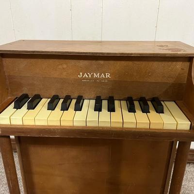VINTAGE JAYMAR Childâ€™s Piano *See Description*