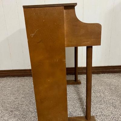 VINTAGE JAYMAR Childâ€™s Piano *See Description*