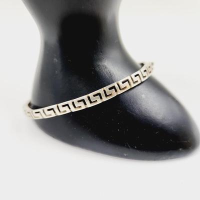 BEAUTIFUL .925 SILVER DESIGNED CLASP BRACELET
