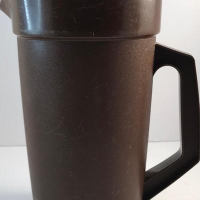 Brown Tupperware Pitcher with Lid