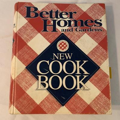 Cookbook Collection, Oven Mits, and Dish Towels (K-KW)