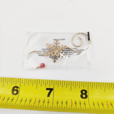 22 PC DECORATIVE METAL ORNAMENT HANGERS
