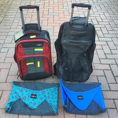 8570 Eagle Creek Suitcases w/Foldable Mesh Travel Containers