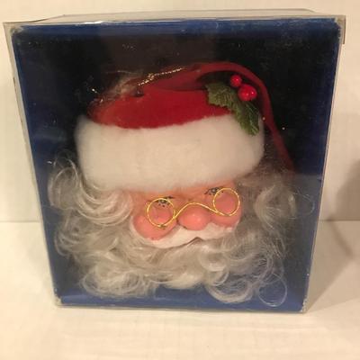 Ho Ho Ho! 3 Santaâ€™s!