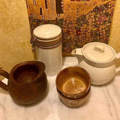 Lot of vintage kitchen items