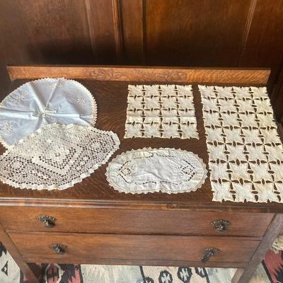 Lot of small crocheted pieces