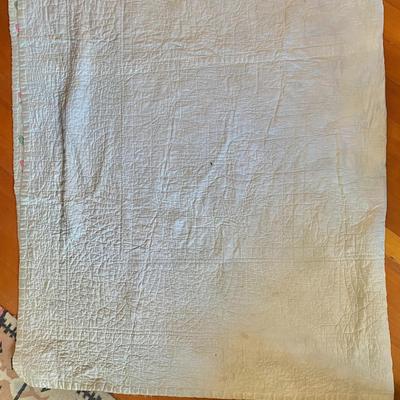 Antique quilt (see photos)