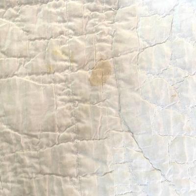 Antique quilt (see photos)