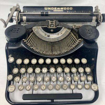 Antique Underwood typewriter