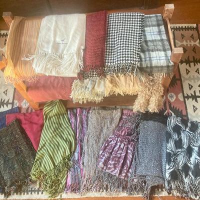 Lot of heavy scarves