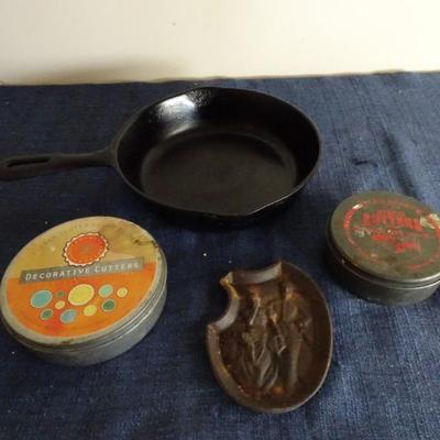 LOT 175. VINTAGE BRASS ASHTRAY AND CAST IRON PAN