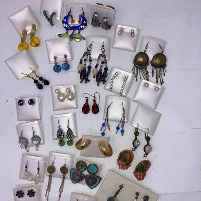 26 pair of mostly vintage ladies earrings