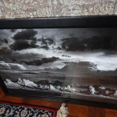 LOT 194  BLACK AND WHITE FRAMED PHOTO