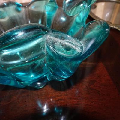 LOT 201. ART GLASS, TWO MIRRORS AND BRUSH