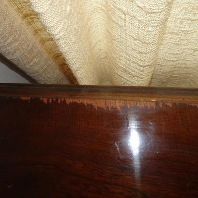 LOT 202. SOFA TABLE.