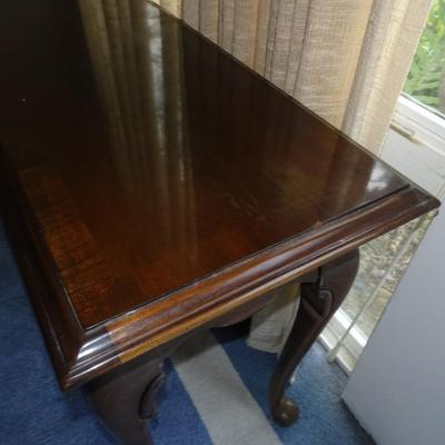 LOT 202. SOFA TABLE.