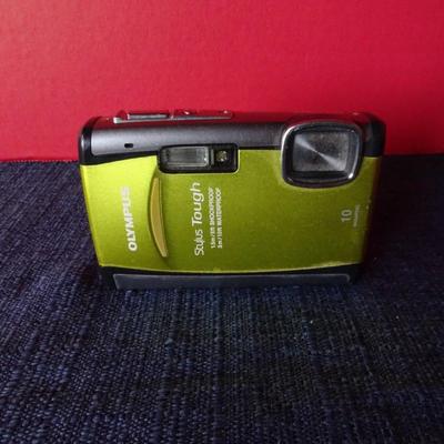 LOT 209 OLYMPUS STYLUS TOUGH CAMERA