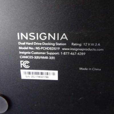 LOT 211. INSIGNIA DUAL HAARD DRIVE DOCKING STATION, PORTABLE SCANNER AND EARWAX CLEAN TOOL