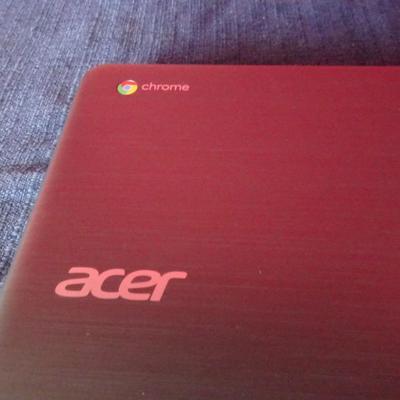 LOT 214. ACER CHROME LAP TOP