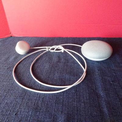 LOT 215. GOOGLE SMART SPEAKER