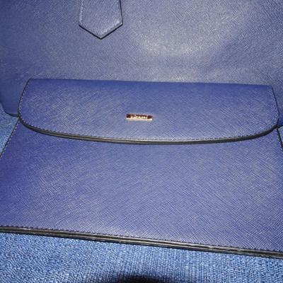 LOT 218. PURSES