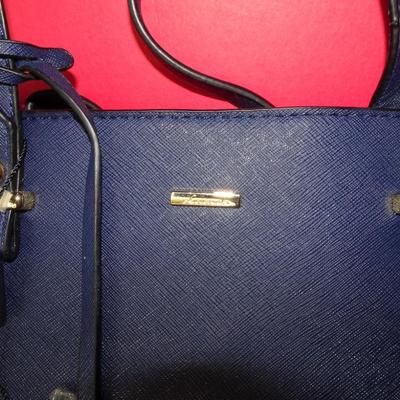 LOT 218. PURSES