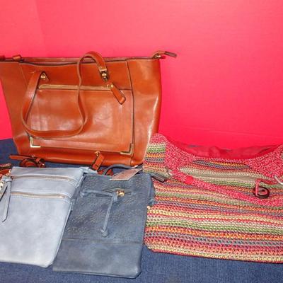 LOT 220. PURSES AND BAGS