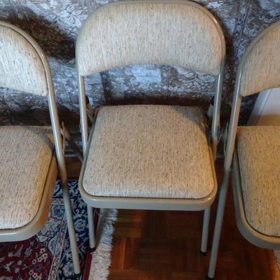 LOT 226. FOUR FOLDING CHAIRS