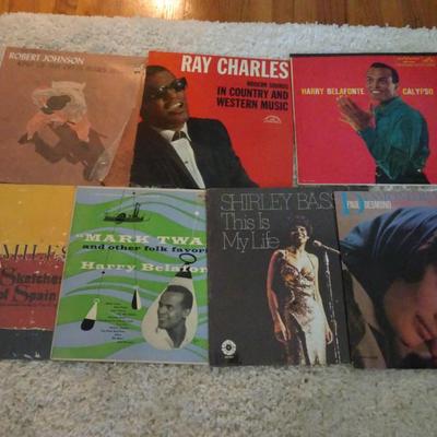 LOT 241. COLLECTION OF ALBUMS