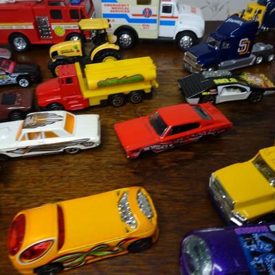 LOT 269. COLLECTION OF TOY TRUCKS AND CARS