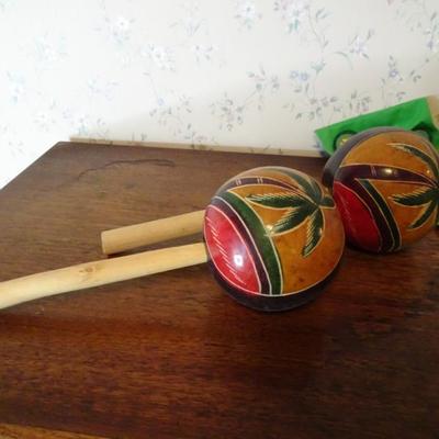 LOT 247. VINTAGE GIRL SCOUT SASH AND TWO MARACAS