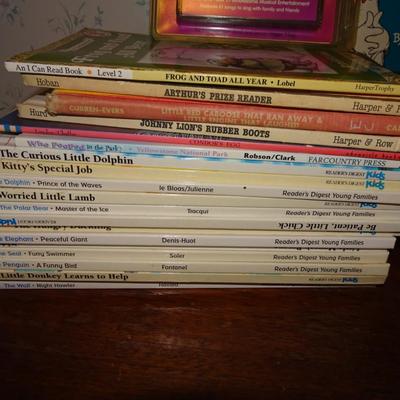 LOT 249. COLLECTION OF CHILDREN'S BOOKS