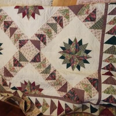 LOT 254. QUILT