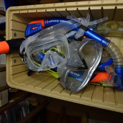 LOT 255. SCUBA MASK AND SNORKELS