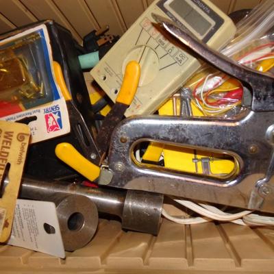 LOT 306 VARIETY OF TOOLS