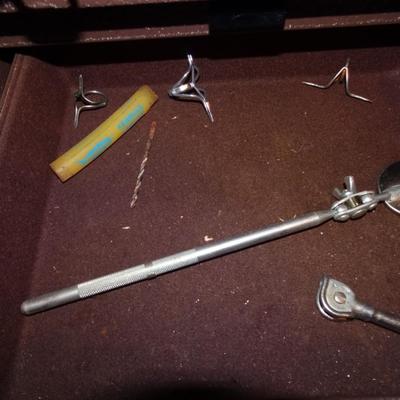 LOT 310. MACHINST TOOL BOX WITH TOOLS