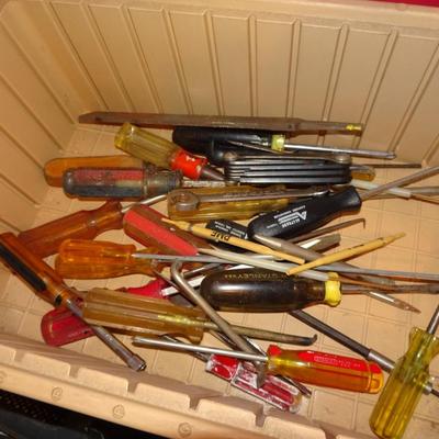 LOT 311. VARIETY OF TOOLS
