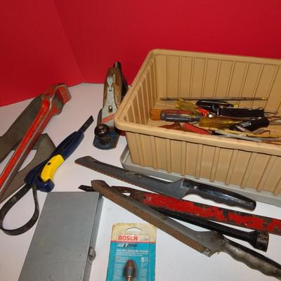 LOT 311. VARIETY OF TOOLS