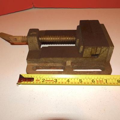 LOT 314. DRILL PRESS VISE