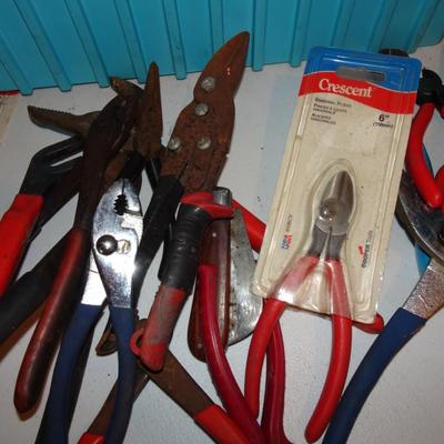 LOT 330. VARIETY OF TOOLS