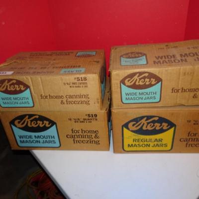 LOT 331.  KERR MASON JARS USED, NOLIDS, NEED CLEANING