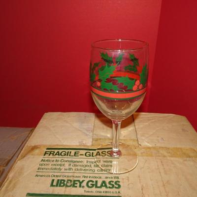 LOT 334. GLASSWARE.