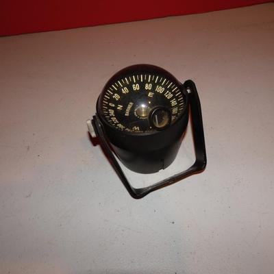 LOT 335. MARINER COMPASS