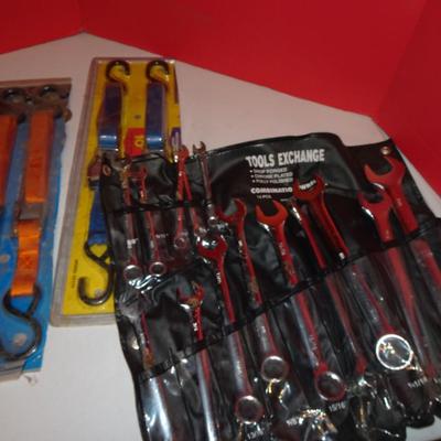 LOT 338 WRENCH HSET AND TIE DOWNS