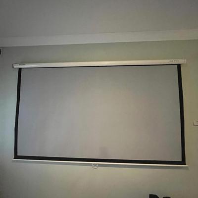 Panoview Gray Wolf 2 Projector Screen (DN-MG) | EstateSales.org