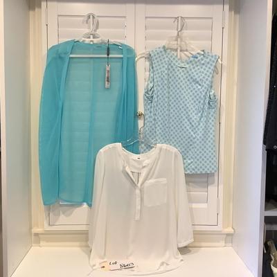 Lot. 8603  Three Ladies Tops ( 2 NEW WITH TAGS )