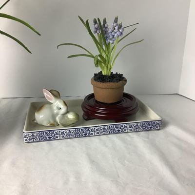 8382 Blue / White Pottery Vase with Faux Flowers