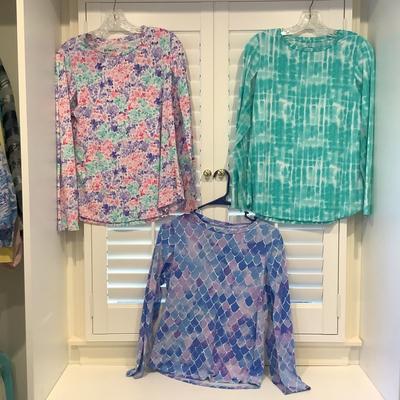 Lot 8608. Lot of Ladies Tops ( 6 IBKUL )