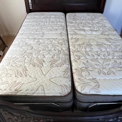 Classic Queen Wood Bed Frame. (BR2-JM)